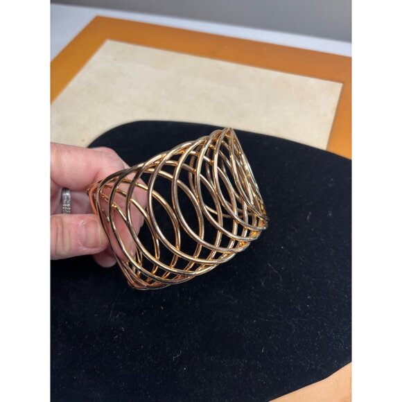 Vintage Gold-Toned Openwork Cuff Bracelet With Twisted Wire Design - Picture 12 of 12